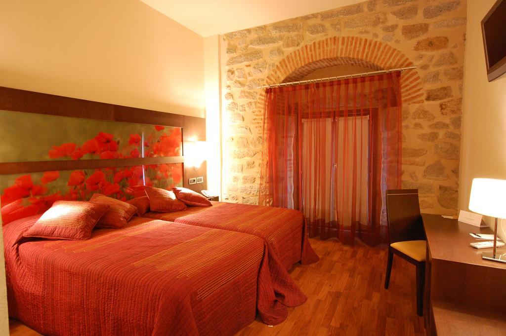 Hotel Los Usias Dos Torres Exterior photo